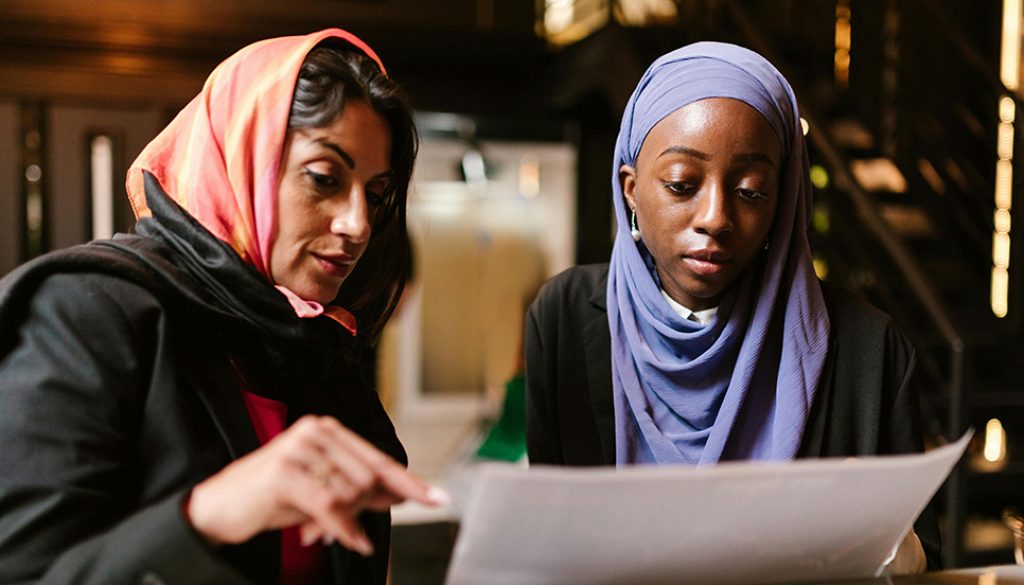 Women Wearing Hijab while Having Conversation: Communication; speech recognition; translation; specialised translation; Automatic Speech Recognition