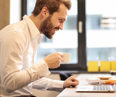 Office worker working efficiently! eLearning translation