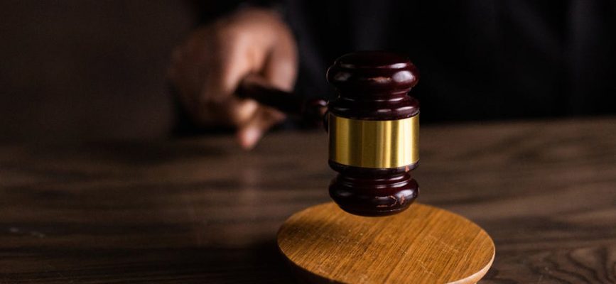The Role of Translation Services in High-Profile Legal Cases 
