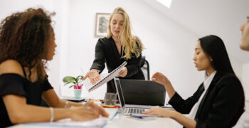 Plain English in Business: Why Simpler Is Smarter