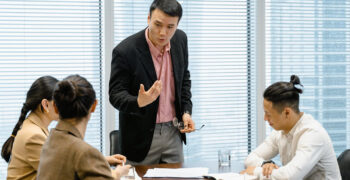 Presenting Ideas with Confidence in Business English