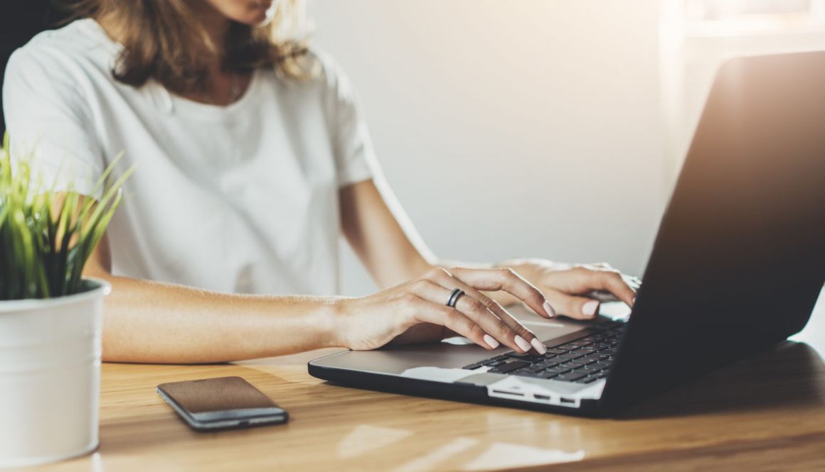 How to translate computer into Spanish